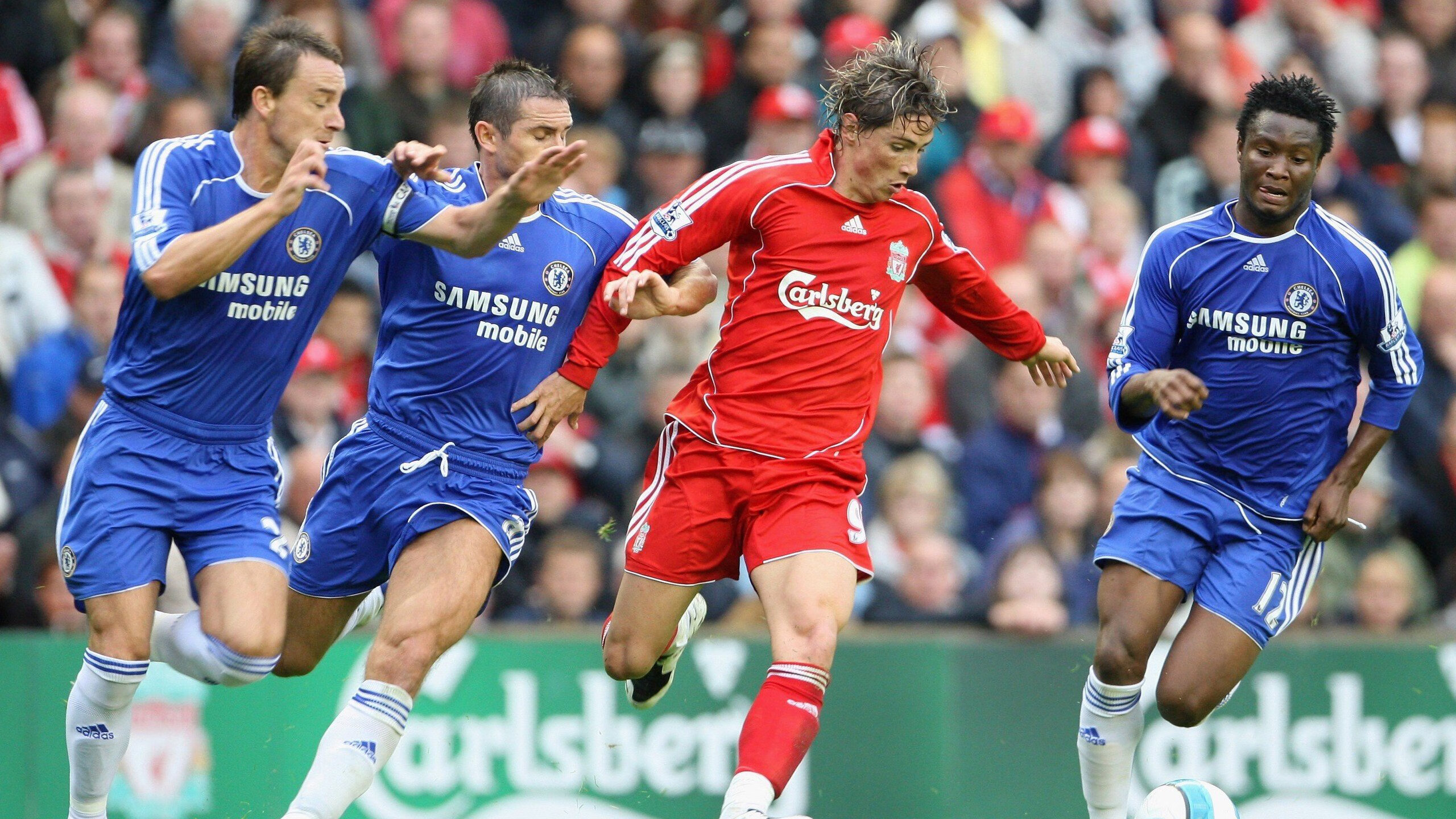 爱游戏体育-_女性运动员崭露头角，打破性别界限_，女性运动员曝光